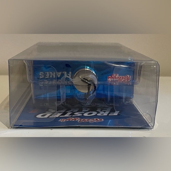 Kat + Annie 5.0” Frosted Flakes Ornament Tony The Tiger Kelloggs Tree Ornaments - Picture 6 of 7